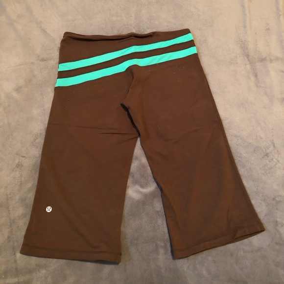 Lululemon vintage reversible capris - Picture 1 of 4